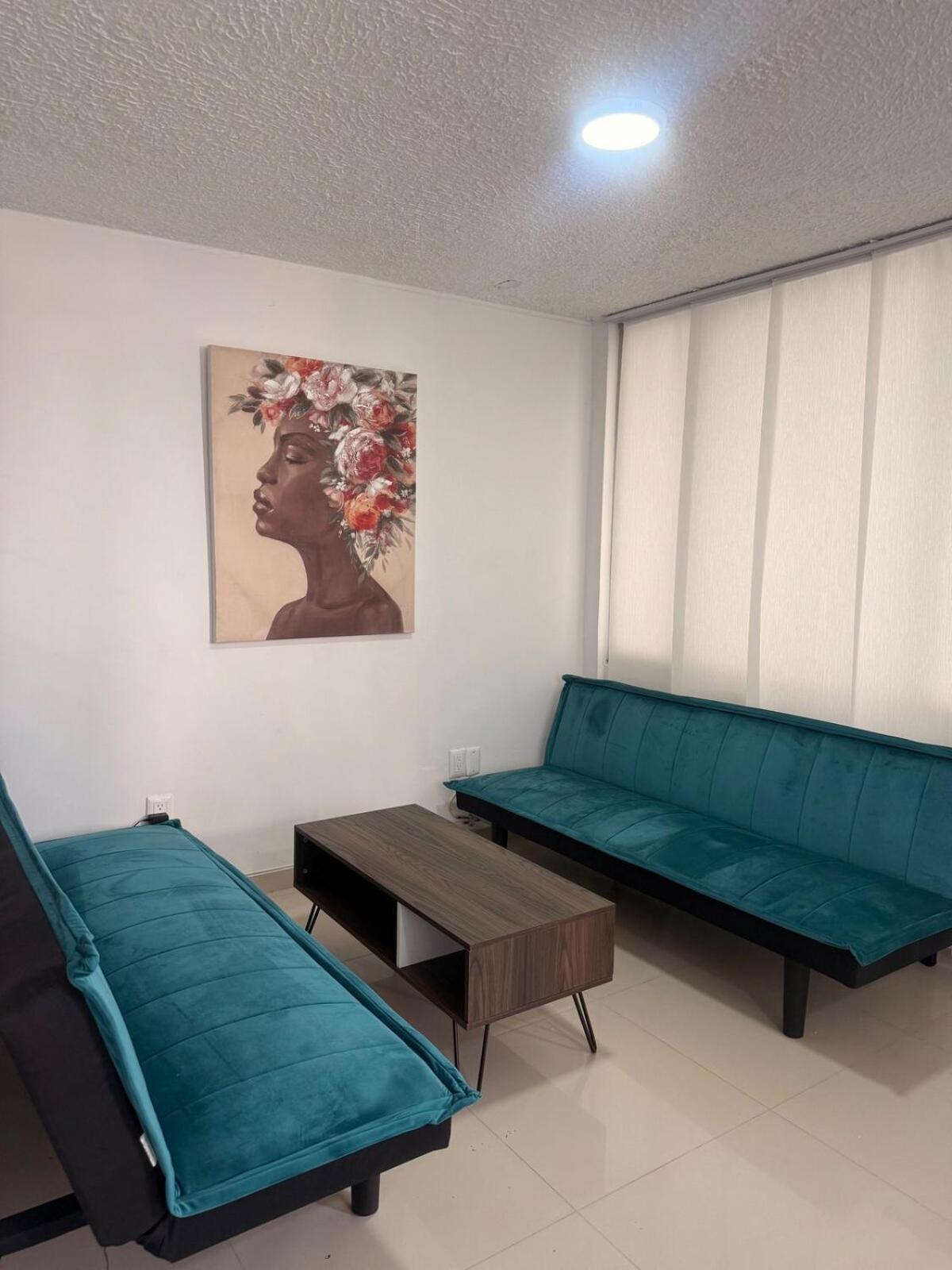 Habitacion Pequena A Una Cuadra De Ventura Plaza Apartment Cucuta Ngoại thất bức ảnh